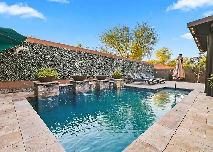 Modern 5br Pool Sleeps 14 Walk To Stadium *
